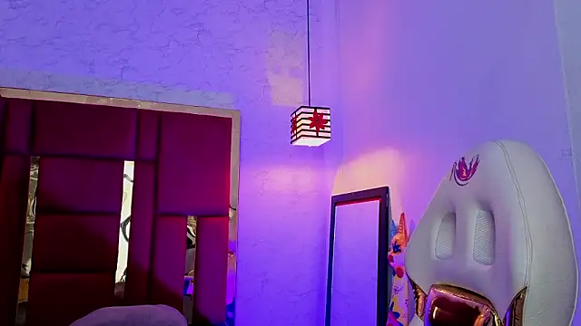 moon winy online show from March 2026 11:46:02 AM