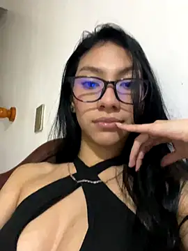 Snapshot of Swet_scarlet chatting on October 2025 12:58:01 AM Swet scarlet online show from October 2025 12:58:01 AM