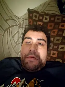 GluingPerson online show from November 2025 11:43:02 PM