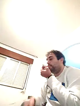 GluingPerson online show from November 2025 01:48:02 AM