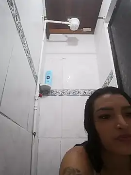 Snapshot of nicole-roman chatting on May 2026 02:33:02 PM nicole-roman online show from May 2026 02:33:02 PM