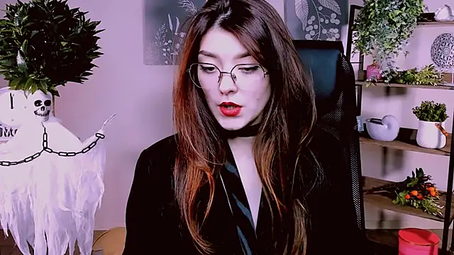 AnaSteisher online show from October 2025 01:26:02 PM