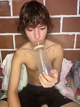 JoelnClouds online show from April 2026 07:45:01 PM