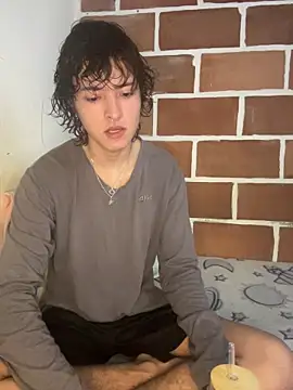 JoelnClouds online show from April 2026 06:35:01 PM