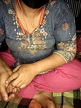 Snapshot of Priyanka-Khan chatting on June 2026 09:24:01 PM Priyanka-Khan online show from June 2026 09:24:01 PM