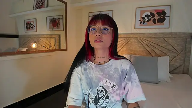 Emma duff online show from March 2026 07:42:01 PM