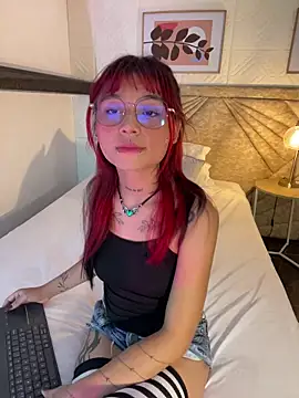 Emma duff online show from March 2026 08:06:02 PM