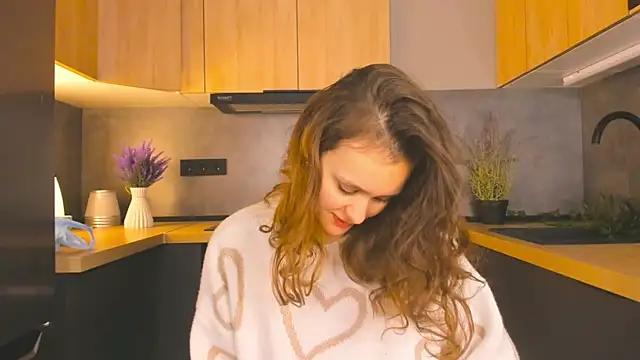 Snapshot of FoxFever chatting on December 2025 06:34:02 AM FoxFever online show from December 2025 06:34:02 AM