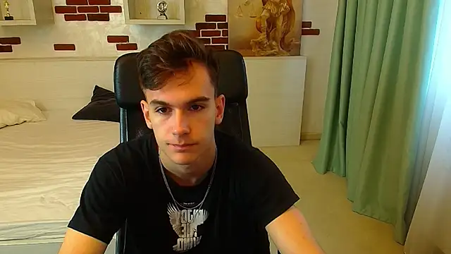 BradyFlint online show from October 2025 06:06:02 AM