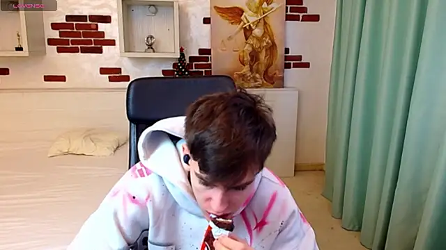 BradyFlint online show from February 2026 06:53:02 AM