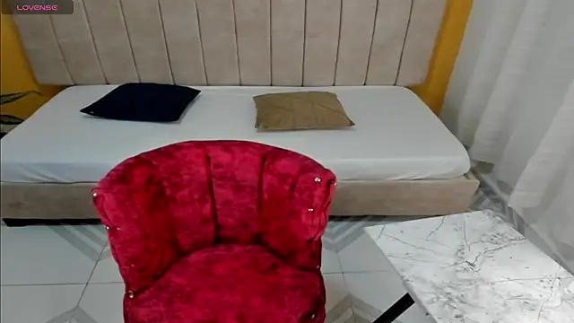 Snapshot of CANELITASEXY_ chatting on November 2025 01:33:02 PM CANELITASEXY online show from November 2025 01:33:02 PM