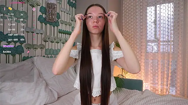 Snapshot of MayaHjelm chatting on November 2025 04:33:01 AM MayaHjelm online show from November 2025 04:33:01 AM