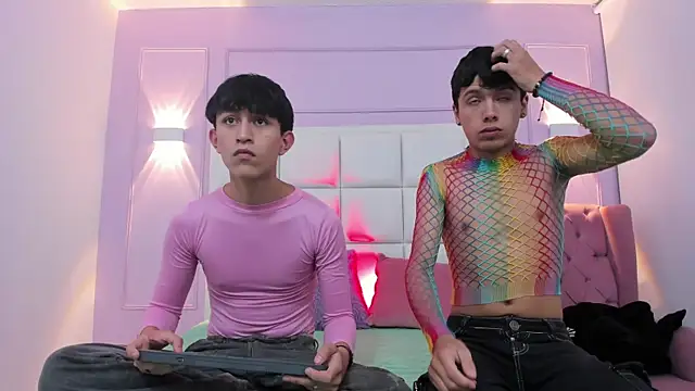 hoot booys  online show from October 2025 08:33:02 PM