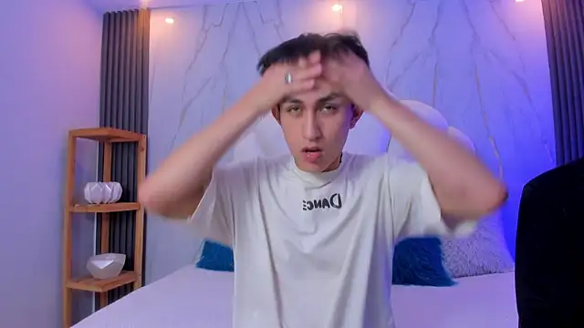 hoot booys  online show from January 2026 07:29:01 PM