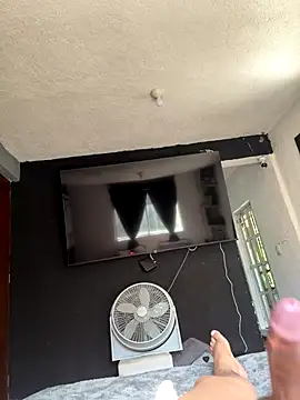 RMorales91 online show from October 2025 03:24:02 PM