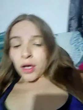 bambiluly online show from November 2025 10:21:01 PM