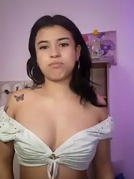 petite coral online show from February 2026 01:46:01 AM