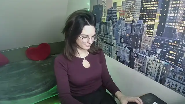 kinkysarahx online show from February 2026 03:19:02 PM