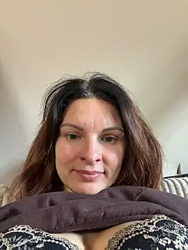 kinkysarahx online show from April 2026 01:30:01 PM