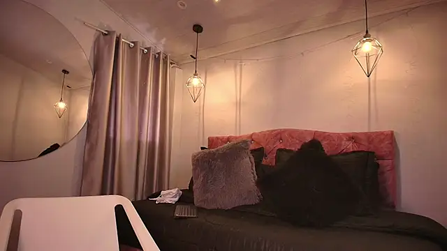 ivy bonnie online show from November 2025 11:53:02 AM