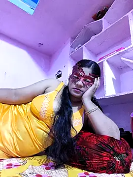 SAIRA-hot online show from November 2025 05:46:01 PM