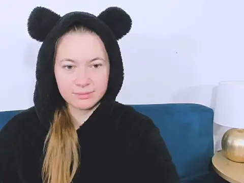 LeaNaughty online show from December 2025 07:45:02 AM