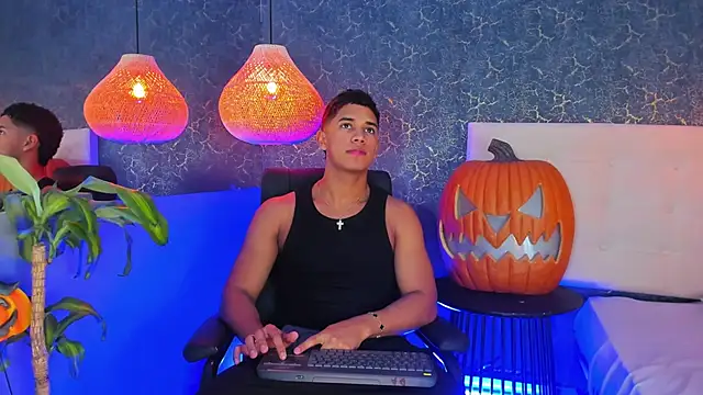 Zayne cross online show from October 2025 05:08:01 AM