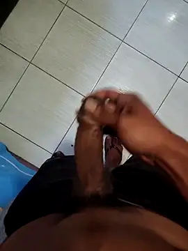 Snapshot of Marcelomhms chatting on October 2025 08:20:02 PM Marcelomhms online show from October 2025 08:20:02 PM