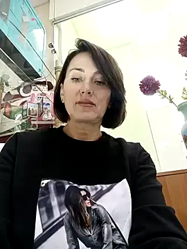 Snapshot of Luna_7777 chatting on October 2025 02:42:02 PM Luna 7777 online show from October 2025 02:42:02 PM