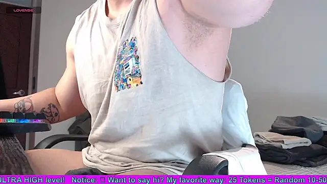 Snapshot of SugaredDigit chatting on February 2026 12:23:01 PM SugaredDigit online show from February 2026 12:23:01 PM