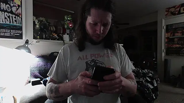 biggerisbetter12 online show from March 2026 10:32:01 AM