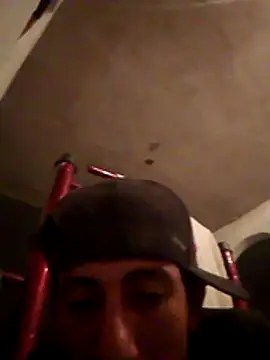 Snapshot of Orlao25cm chatting on December 2025 08:45:02 AM Orlao25cm online show from December 2025 08:45:02 AM