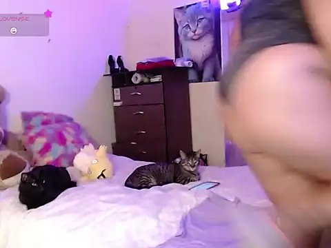 yvonne jlove online show from October 2025 01:28:01 AM