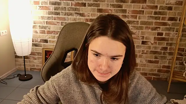 May Bloom online show from December 2025 05:02:01 AM