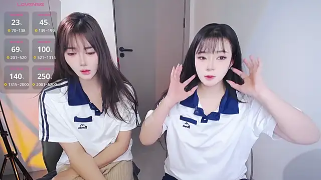 Snapshot of Kinadolly chatting on November 2025 10:03:02 AM Kinadolly online show from November 2025 10:03:02 AM