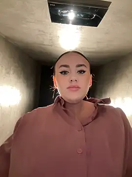 KiraSunshine online show from October 2025 03:25:01 AM