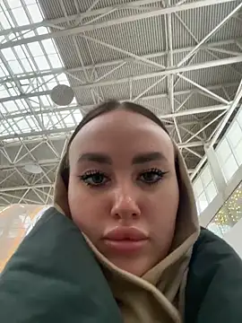 KiraSunshine online show from December 2025 04:11:02 AM