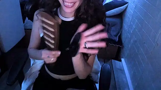 MartesBratty online show from February 2026 02:10:01 AM