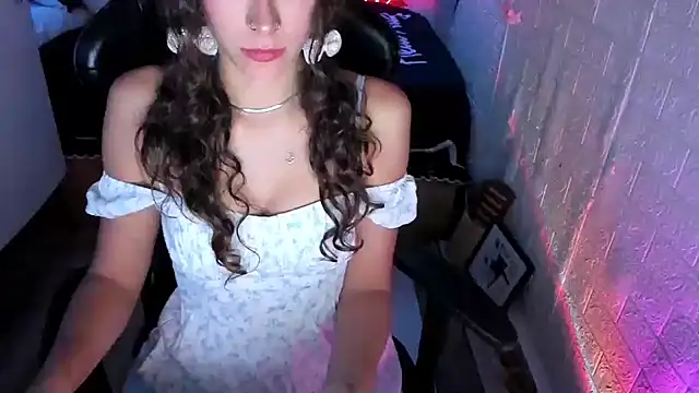 MartesBratty online show from May 2026 09:30:02 PM