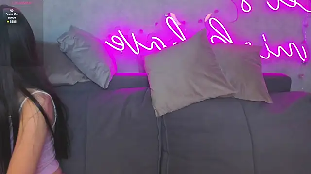 Eva Mayers online show from November 2025 01:15:01 AM