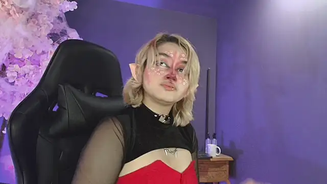 Snapshot of Navier__ chatting on October 2025 02:18:02 PM Navier online show from October 2025 02:18:02 PM