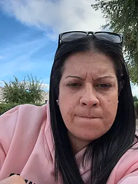 Milfs1982 online show from October 2025 04:07:01 PM
