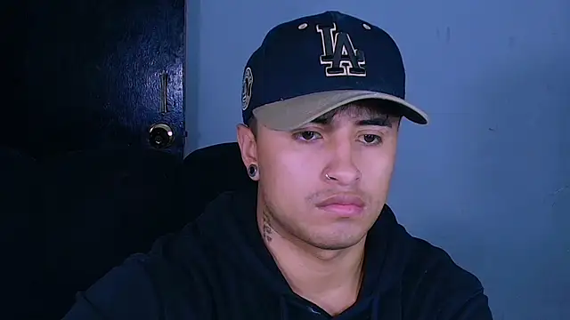 jhon mendoza  online show from November 2025 07:02:02 PM