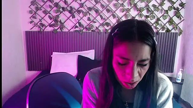 Lunaa 07 online show from April 2026 10:53:02 AM