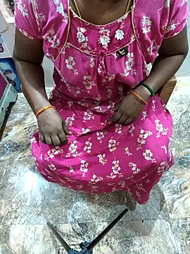 Snapshot of Tamil_Rani03 chatting on November 2025 05:56:02 PM Tamil Rani03 online show from November 2025 05:56:02 PM