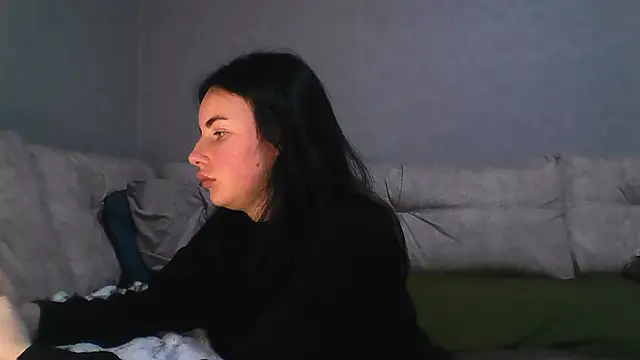 Snapshot of Kirunya chatting on November 2025 05:13:01 PM Kirunya online show from November 2025 05:13:01 PM