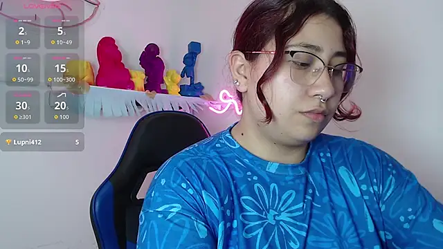 littlee red online show from November 2025 12:09:01 AM