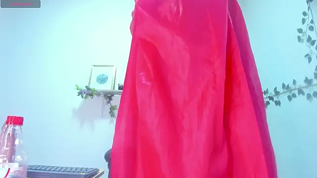 canelaa    online show from October 2025 02:18:02 PM