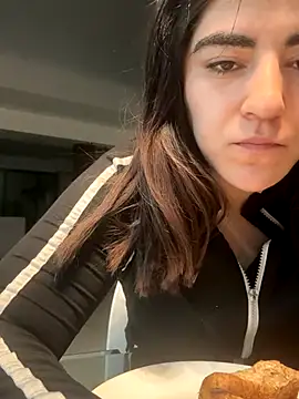 milky denni online show from October 2025 04:31:01 AM