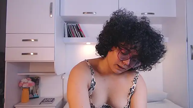 MartiRuis10 online show from October 2025 08:20:02 PM